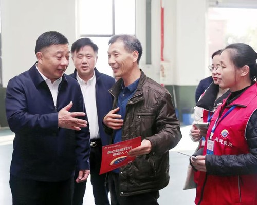 台商投资区管委会主任苏延辉 及区党工委副书记刘敏坚莅临环阳公司指导工作